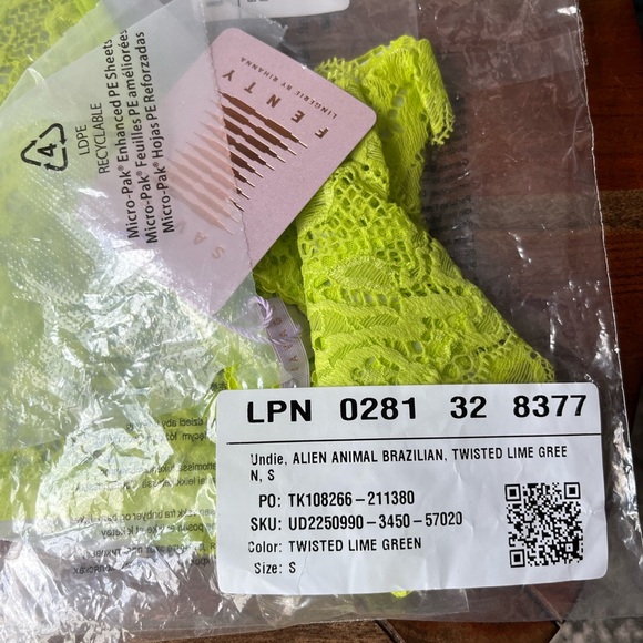 Savage X Fenty Twisted Lime Green Alien Animal Bralette & Brazilian Panty Set - Picture 13 of 16